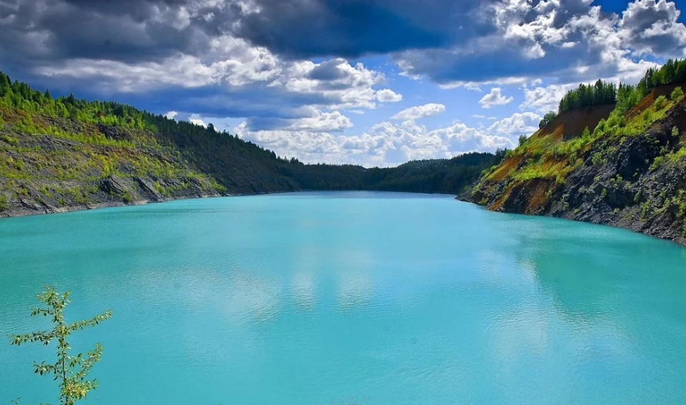 Голубые озера в Александровске манят своей необычайной красотой.