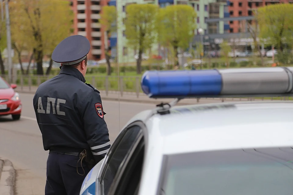 В Хакасии полицейские поймали пьяной за рулем учительницу начальных классов.
