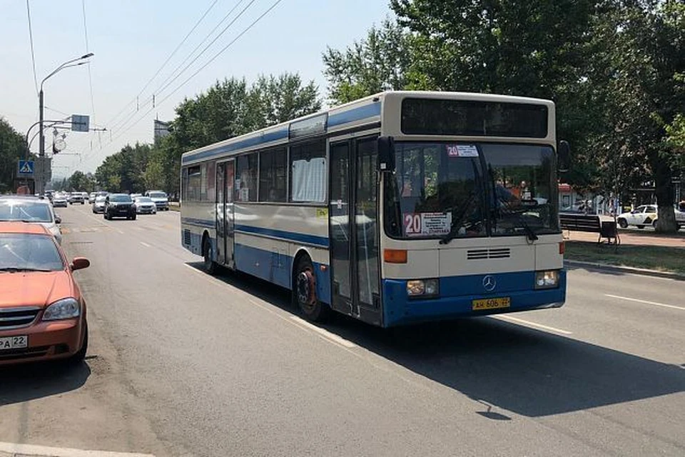 Автобус в Барнауле.