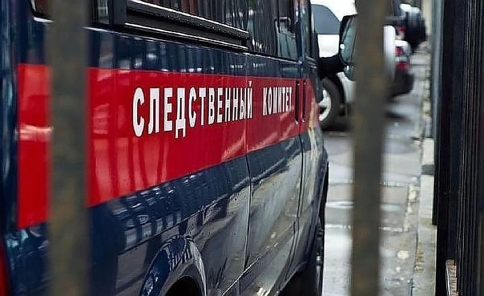 Директор школы в Октябрьском районе Приморья, отдыхая за границей, числилась на рабочем месте