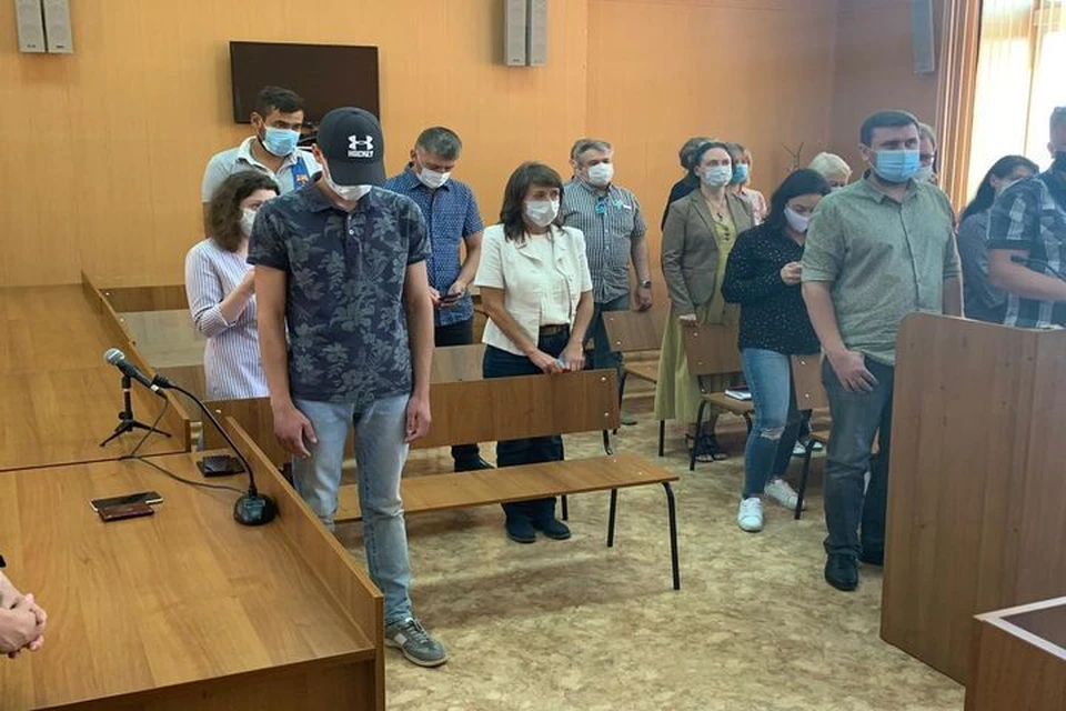 В Новосибирске вынесли приговор водителю, насмерть сбившего телеведущего.