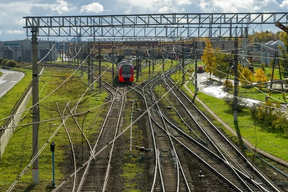 В Кузбассе двое подростков чуть не пустили поезд под откос