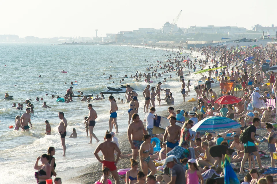 В Крыму уже отдохнули 1 миллион туристов