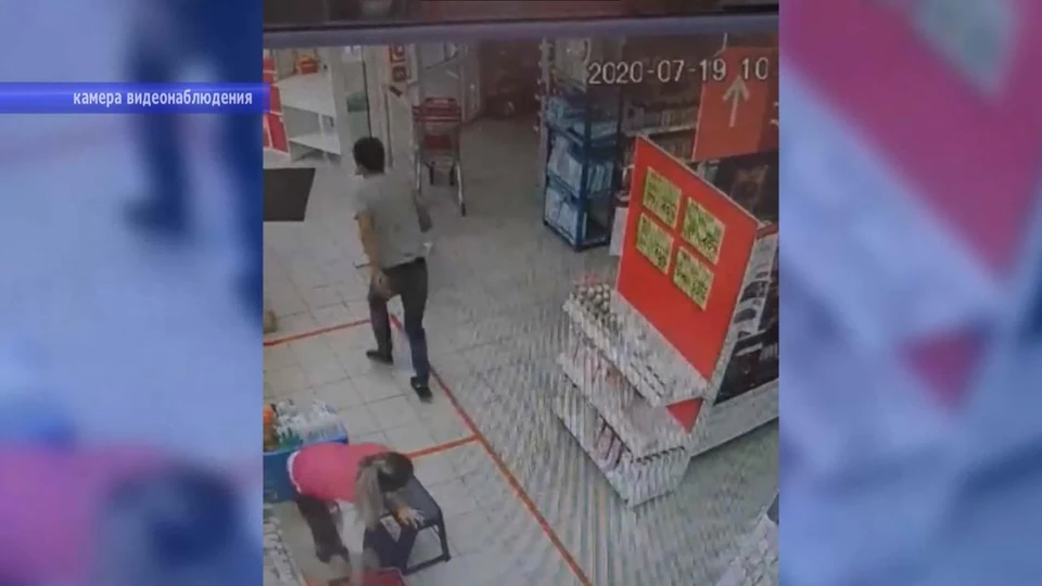Ограбление магазина в Саратове. Кадр из видео