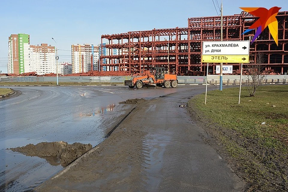 На завершение строительства ТРЦ "МегаГринн" планируют выделить 1,8 миллиарда рублей в этом году.