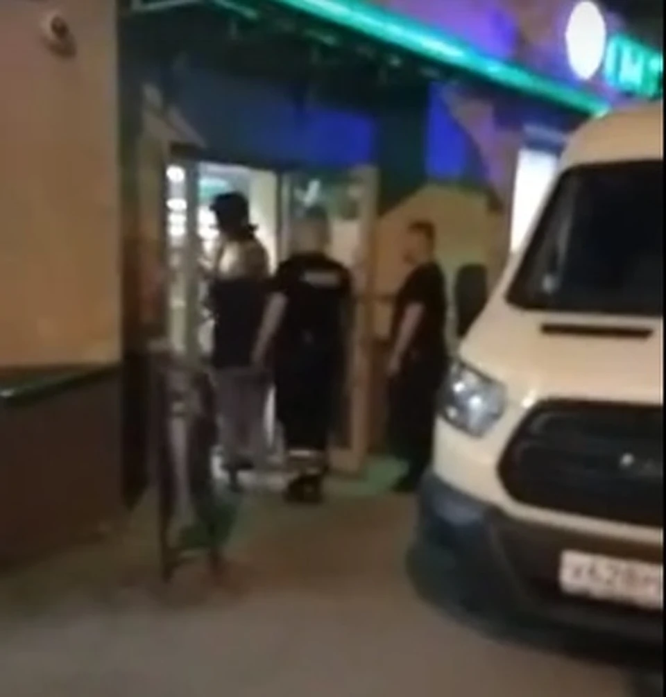 На месте работали пожарные
