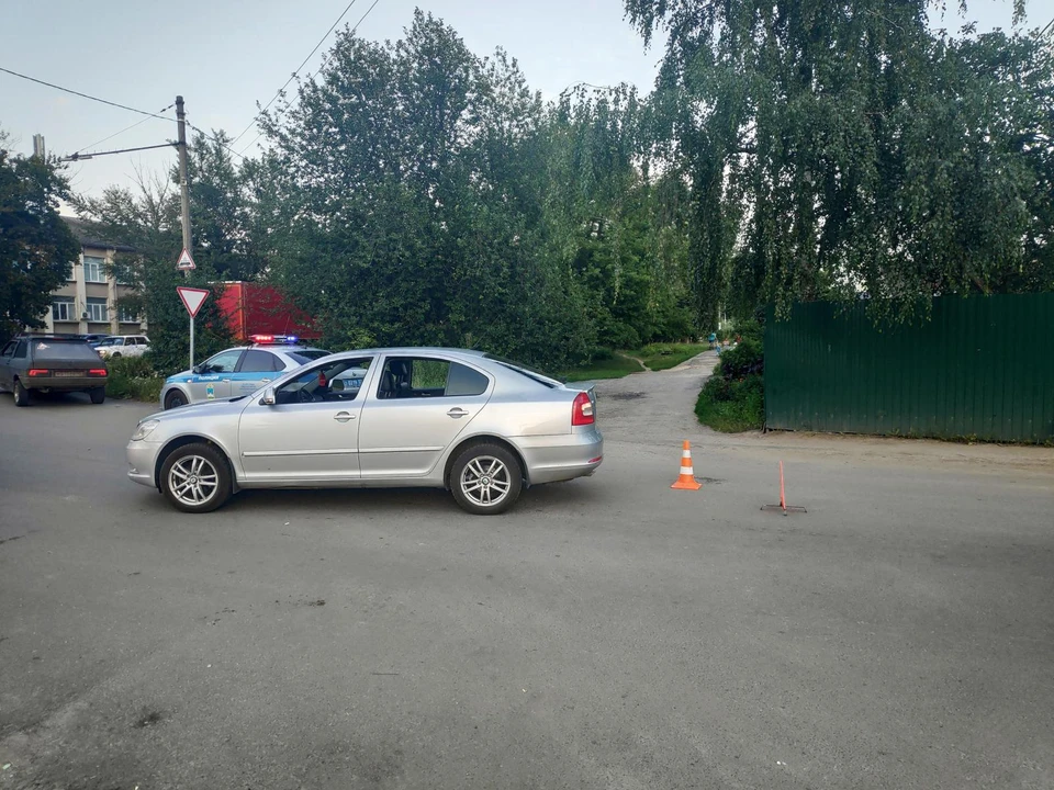 В Орле женщина на велосипеде не разминулась со«Шкодой». Фото Госавтоинспекции Орловской области