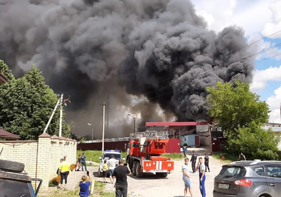Роспотребнадзор взял пробы воздуха после пожара в Дзержинске.