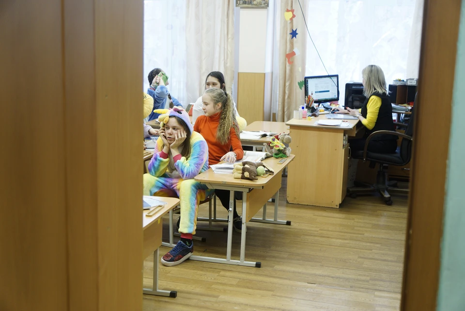 Оказывается, и в школе можно заработать хорошие деньги. Только не законным способом.