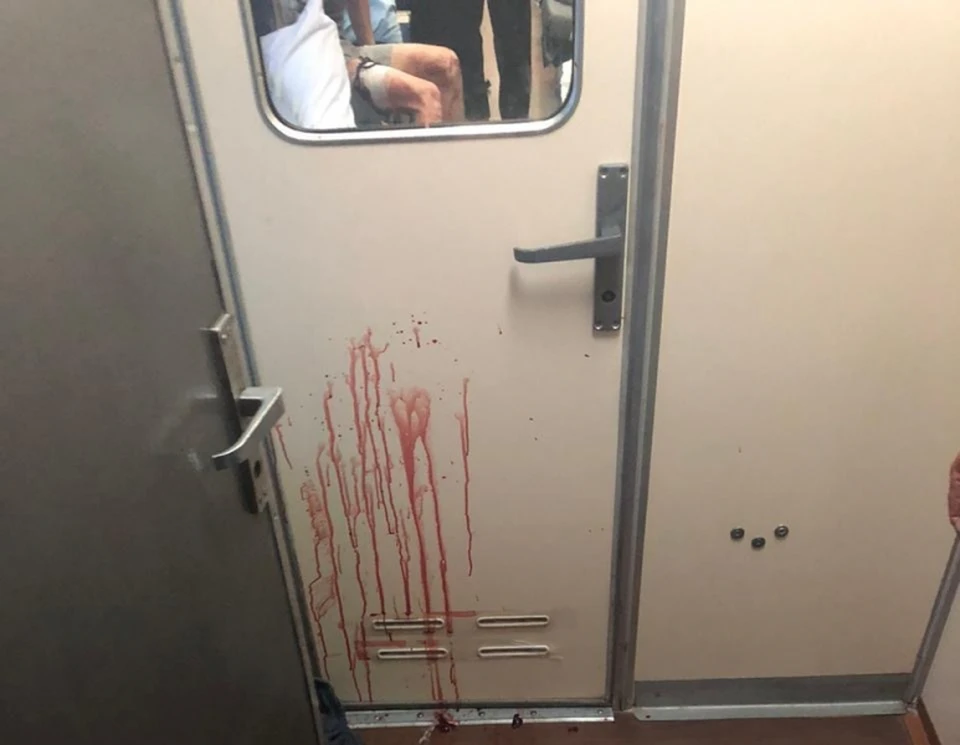 В Ноябрьске осудят мужчину, который едва не зарезал попутчика в поезде «Новый Уренгой – Оренбург». Фото: УМВД по ЯНАО