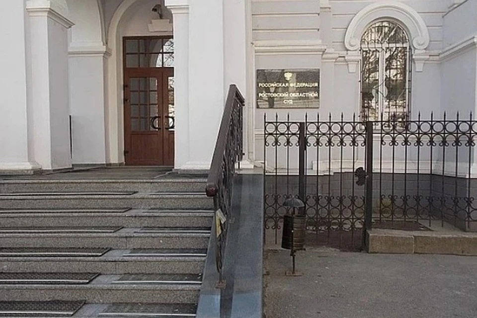 По предварительным данным, причиной послужило сообщение о минировании.