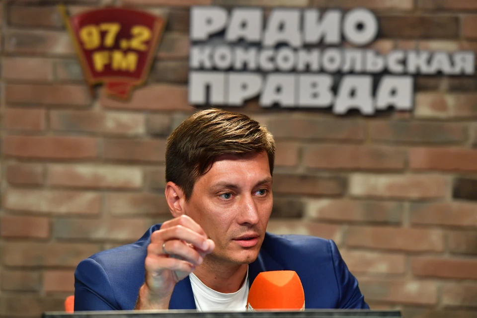 Дмитрий Гудков в студии Радио «Комсомольская правда».