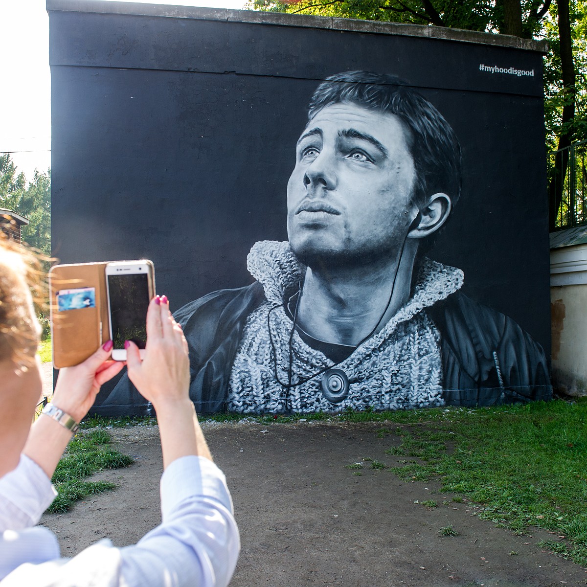 Бессмысленная война с портретами»: в Петербурге предлагают ввести мораторий  на закрашивание граффити - KP.RU