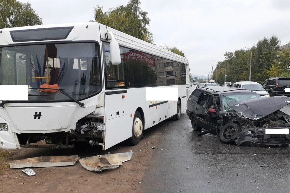 Авария произошла 31 августа в 7.50 в Нововятском районе. Фото: vk.com/gibdd43