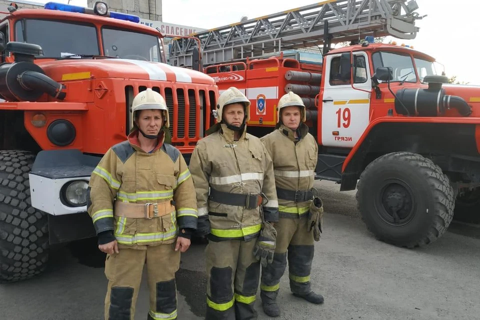 Липецкие спасатели вытащили девочку из стиральной машинки