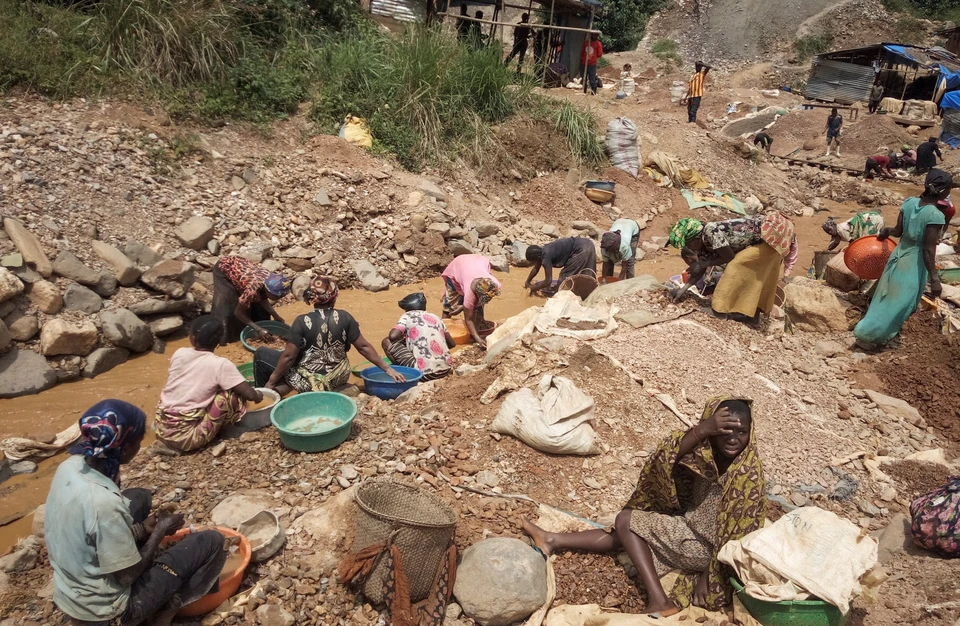 В ДР Конго при обрушении шахты погибли 50 человек