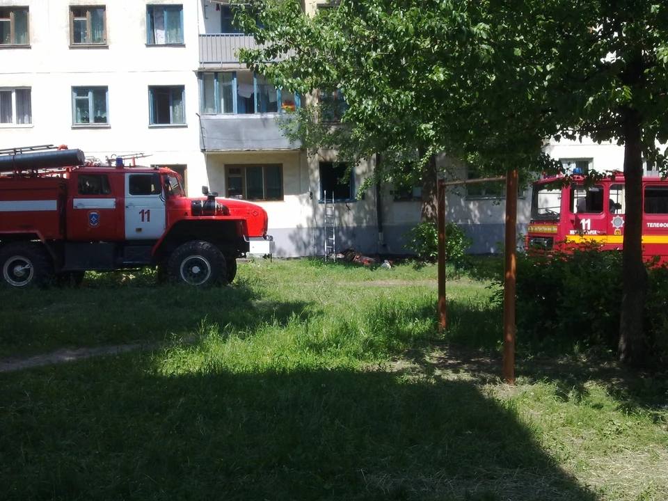 В ликвидации пожара принимали участие 18 человек и шесть единиц техники