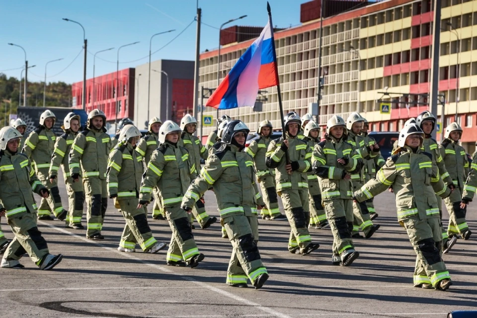Волгоградские огнеборцы поддержали танцевальный флешмоб.