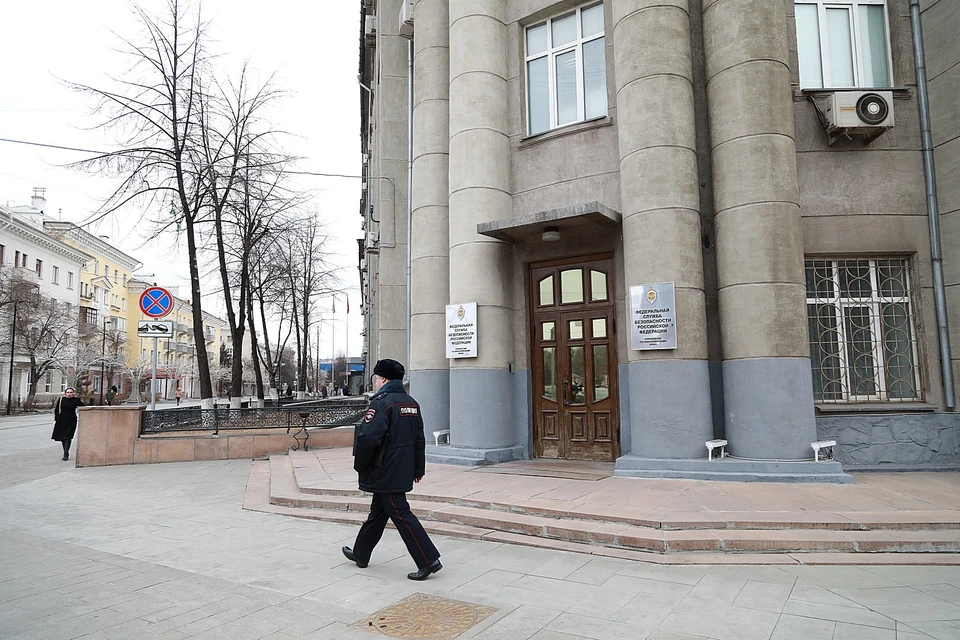 Красноярский судья задержан оперативниками ФСБ за особо крупную взятку.