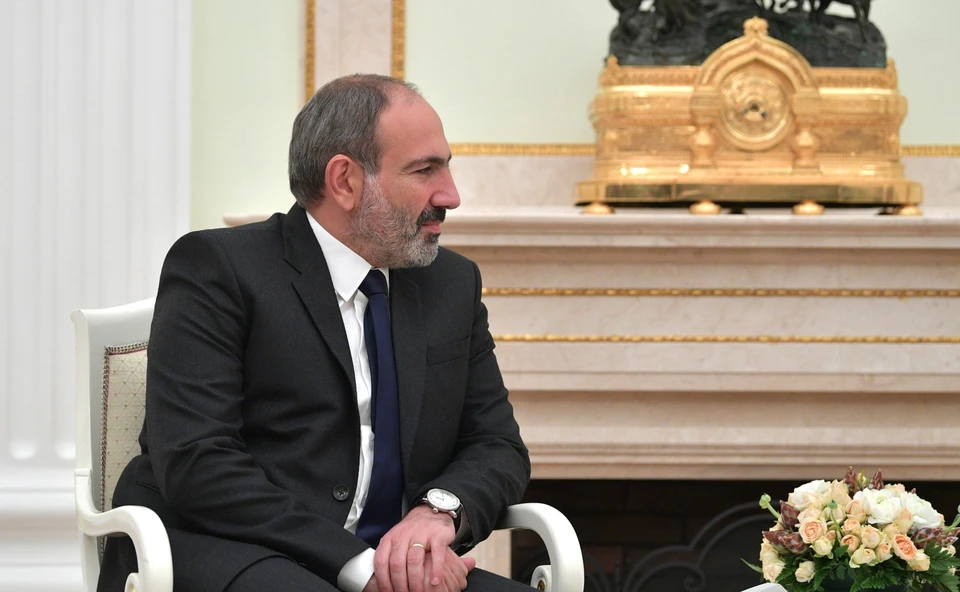 Никол Пашинян сообщил о введении военного положения в Армении