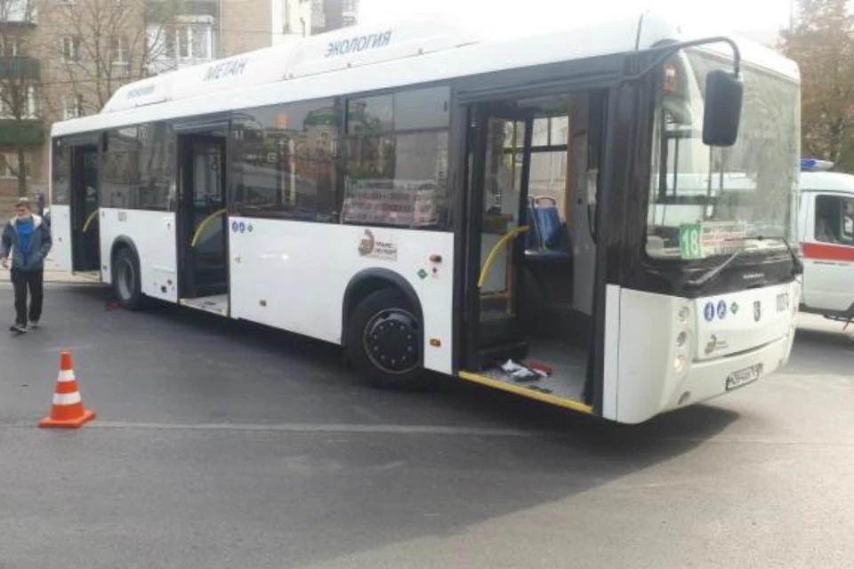 Автобус сбил пенсионерку в Ростове. Фото: соцсети