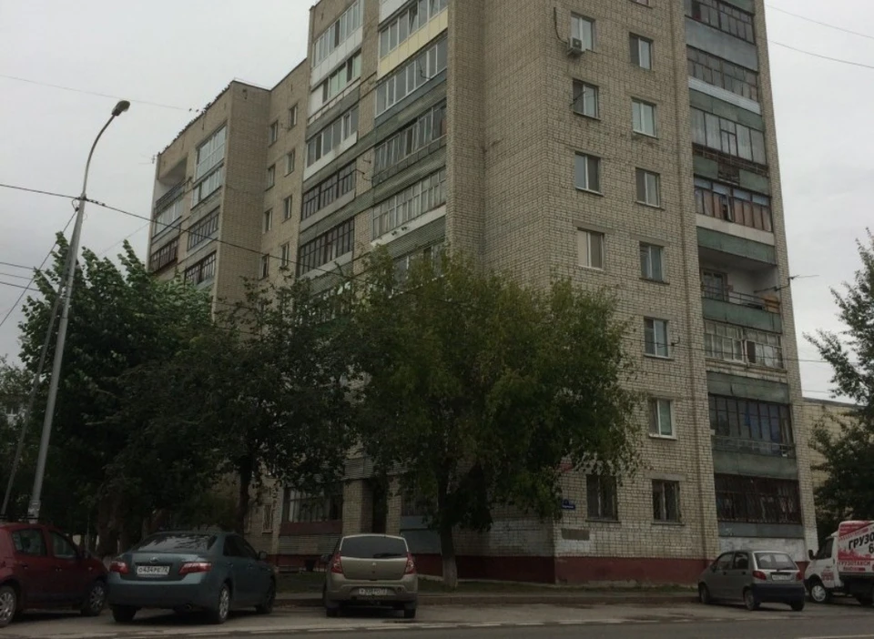 В Тюмени 80-летний пенсионер выпал из окна девятого этажа. Фото - 2Гис.