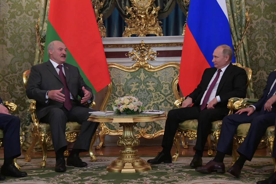 Путин и Лукашенко обсудили ситуацию в Карабахе и Киргизии