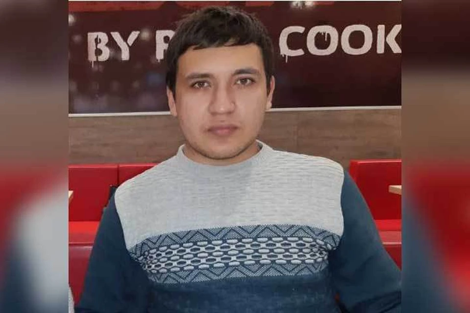 У парня имеются психические расстройства, он нуждается в медицинской помощи.