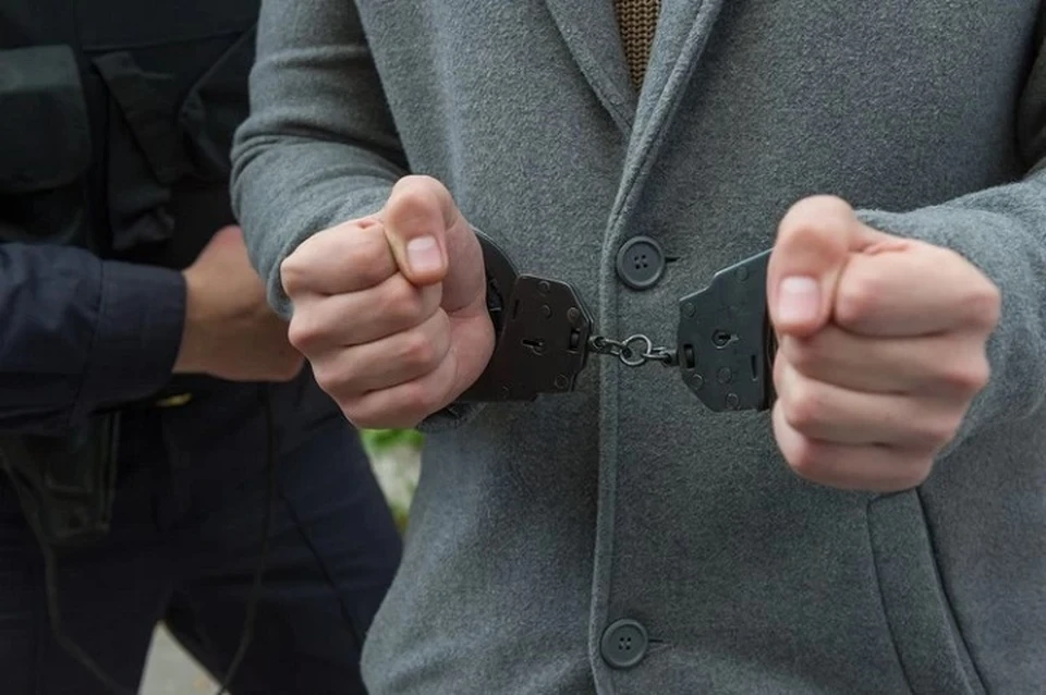 Москвич заплатит 209 тысяч рублей за повреждение уникальной кавалерийской сабли