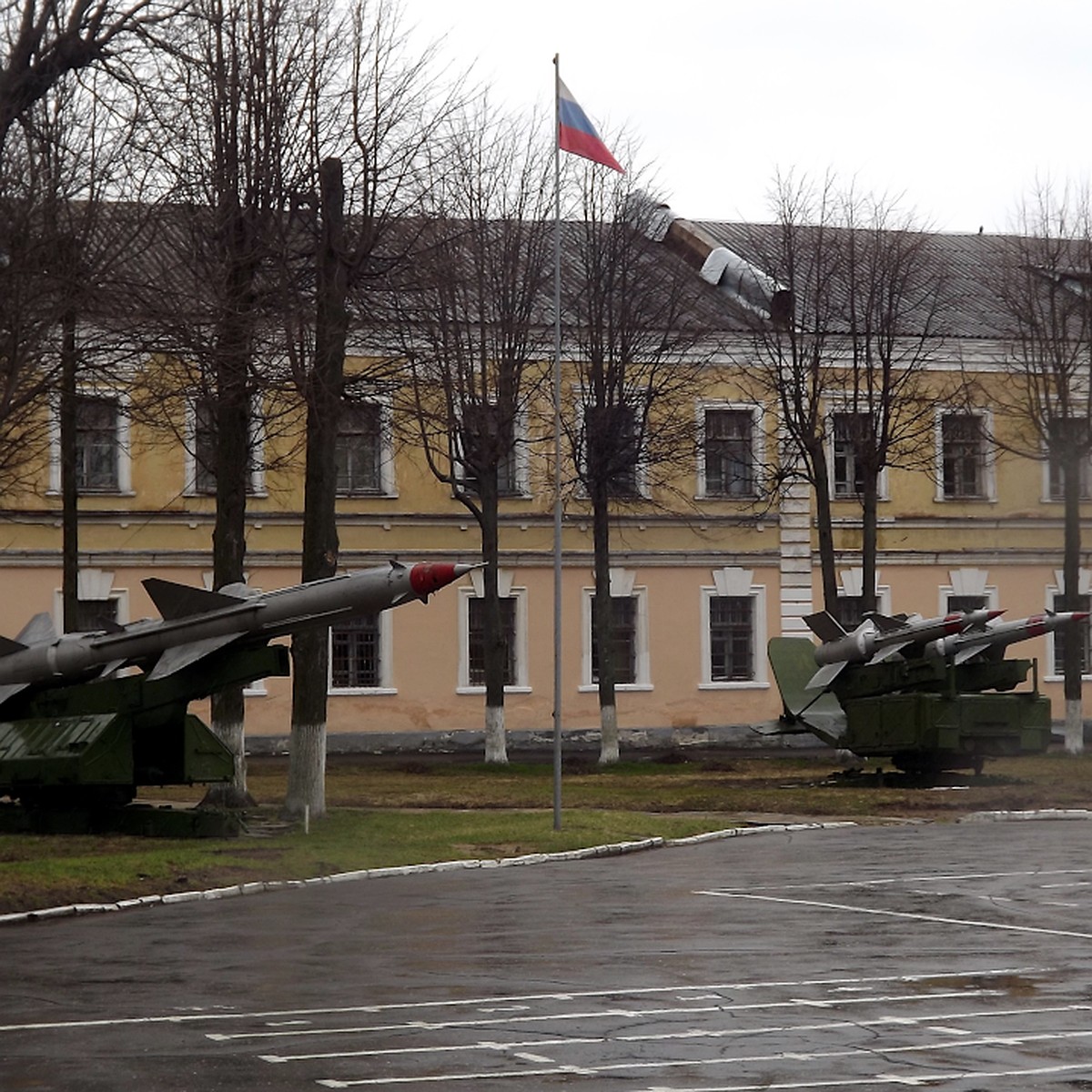 Студенты в погонах: чем живёт Военная академия ВКО в Твери - KP.RU