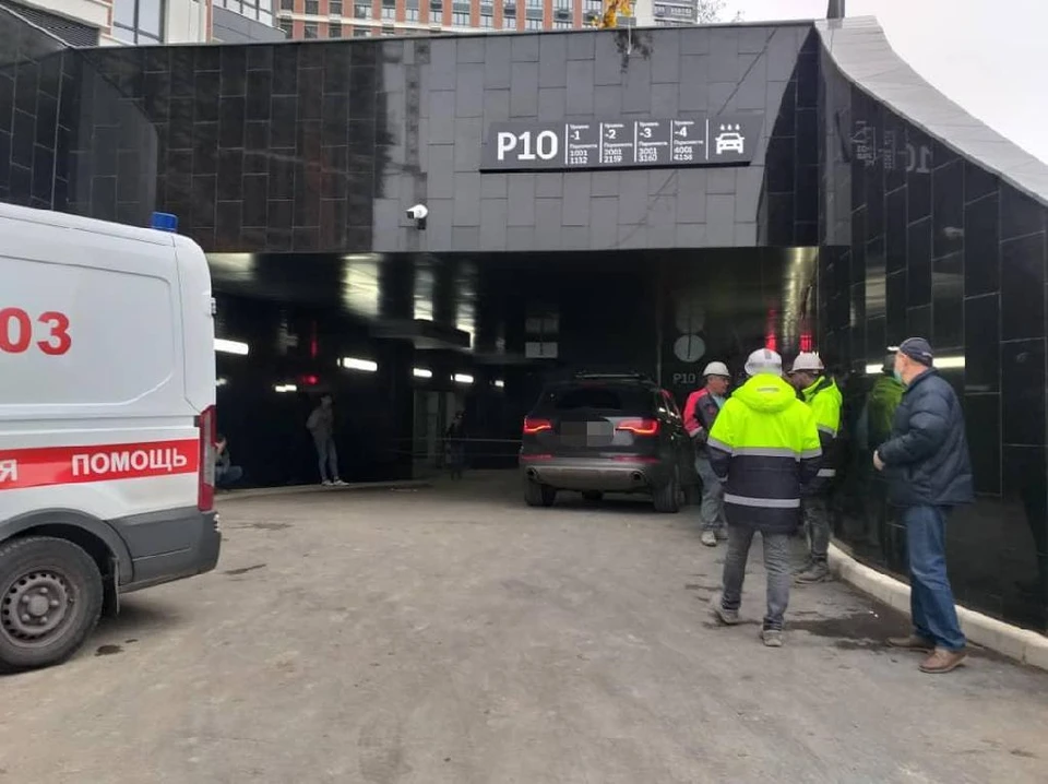 Мужчину насмерть зажало воротами паркинга в Москве. Фото: прокуратура Москвы