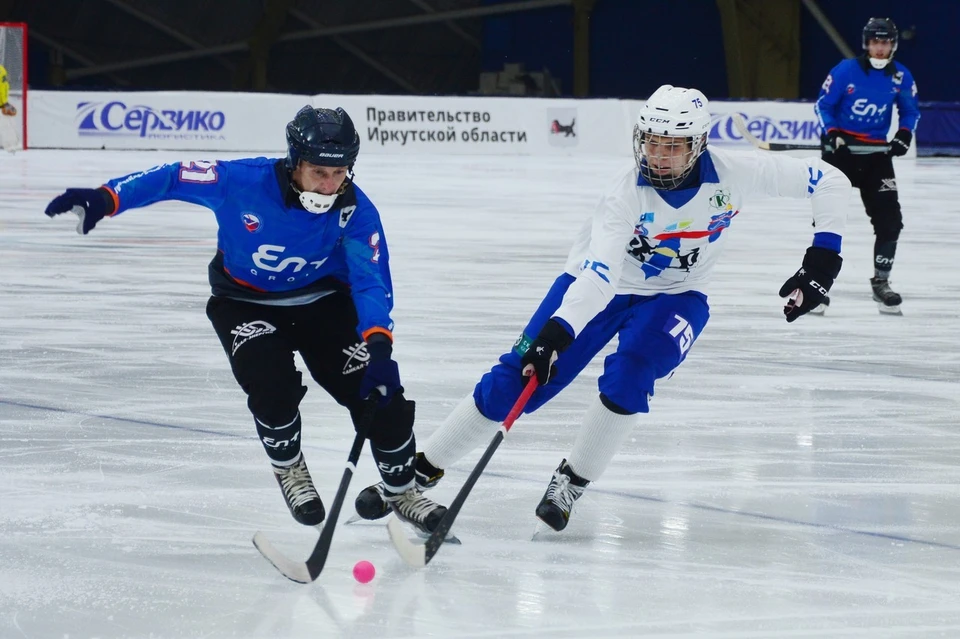 Хоккей с мячом байкал энергия иркутск. Байкал-энергия хоккей. Хк Байкал энергия. Хоккей с мячом Иркутск Байкал энергия. Хоккеисты Байкал энергии.