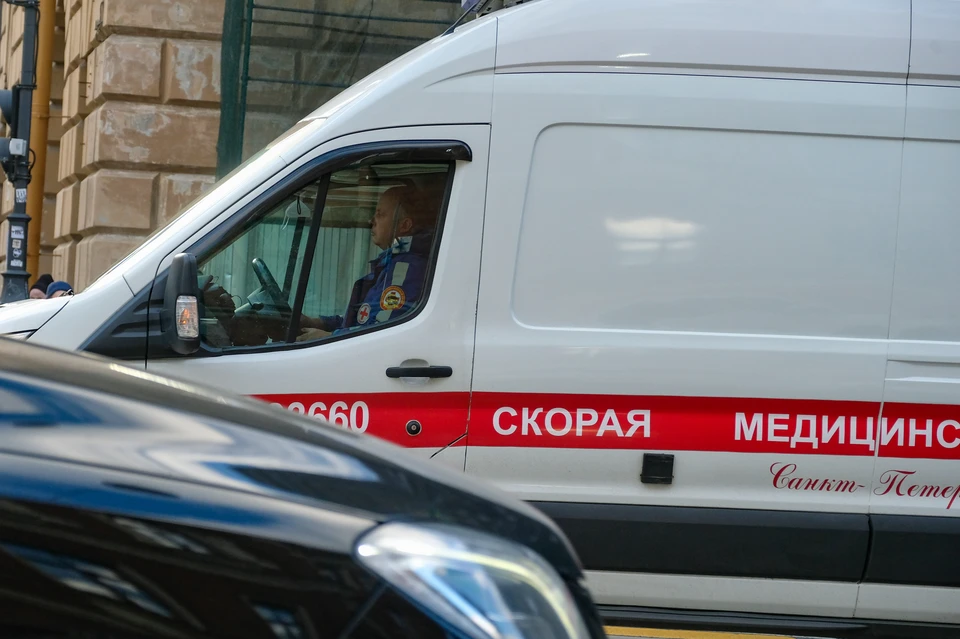 Рабочий упал в шахту лифта во время ремонта в Петербурге