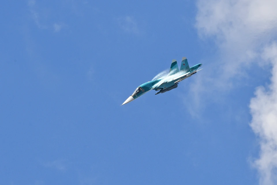 Военный самолет упал в Хабаровском крае во время учебного полета