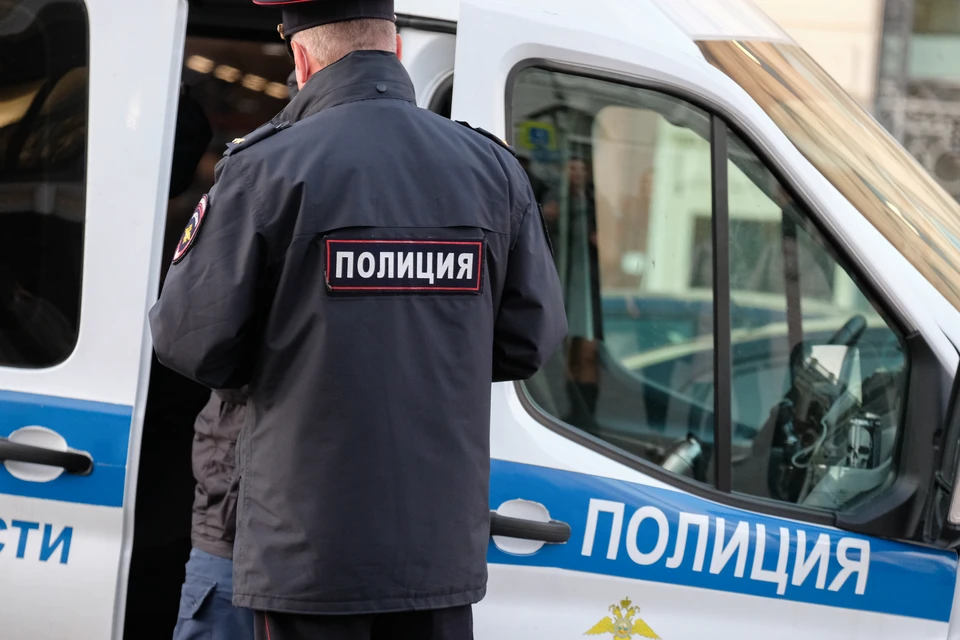 В Петербурге остановили машину с трупом в багажнике