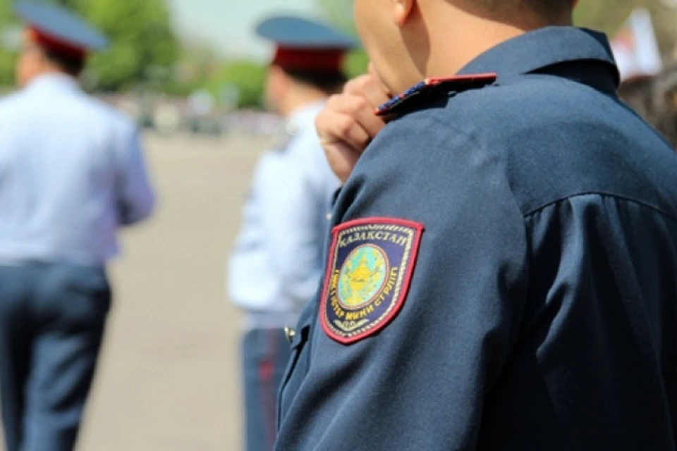 Кроме того, Токаев поручил повысить зарплаты полицейских на 30 процентов в течение трех лет.