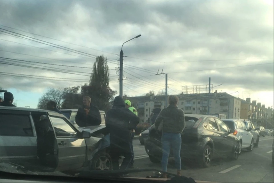 Массовая авария произошла в районе Заречного рынка.