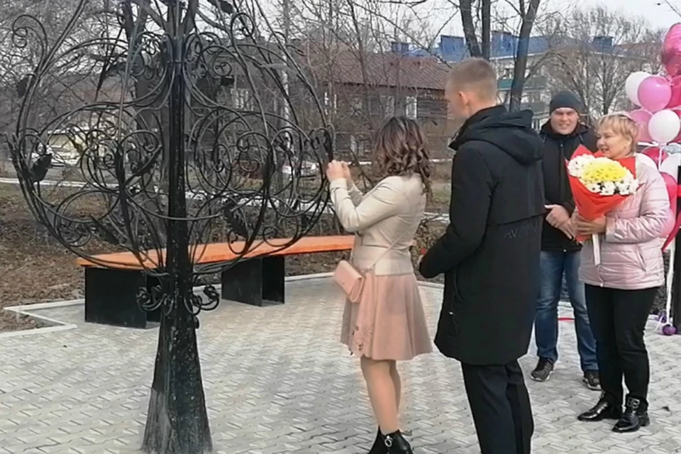 В Хабаровском крае открыли новый сквер для молодоженов ФОТО: краевое минЖКХ