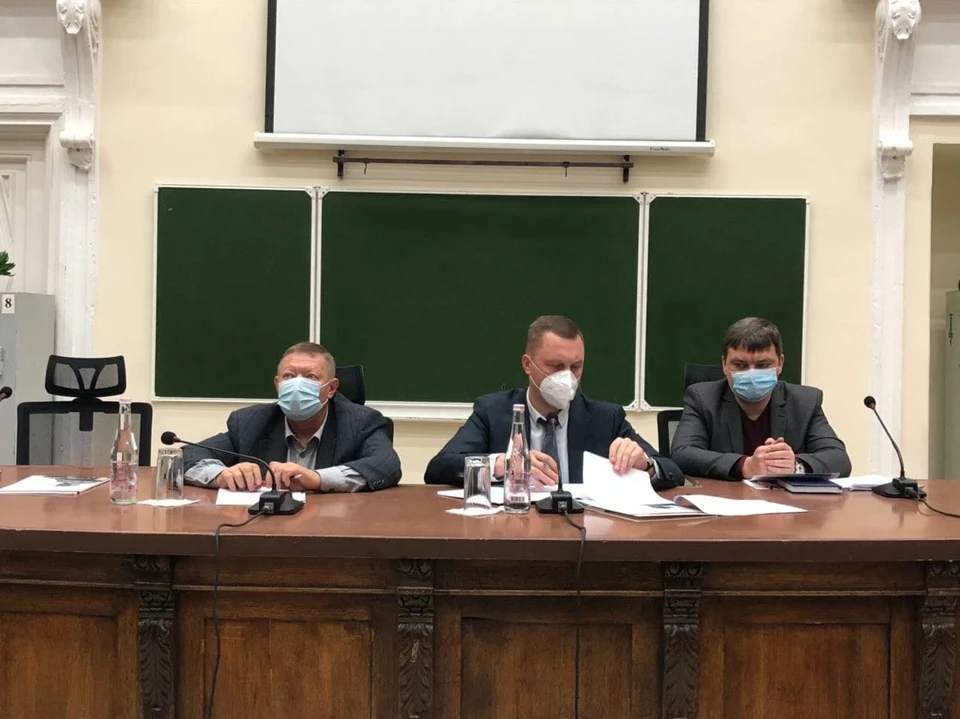 В Саратове проходит совещание об изменении ситуации в системе здравоохранения