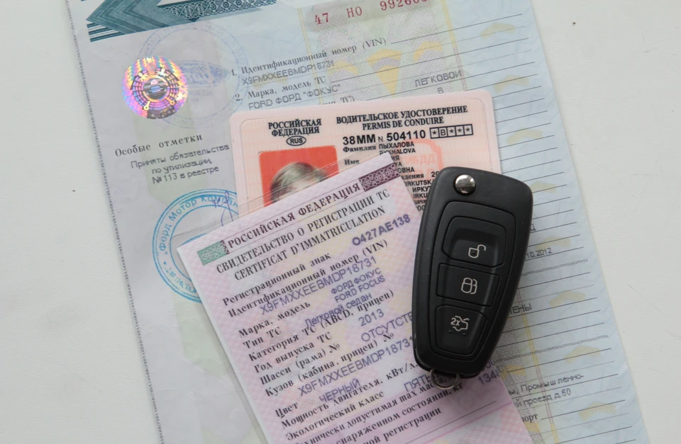 В России предложили разрешить водить машину с 17 лет