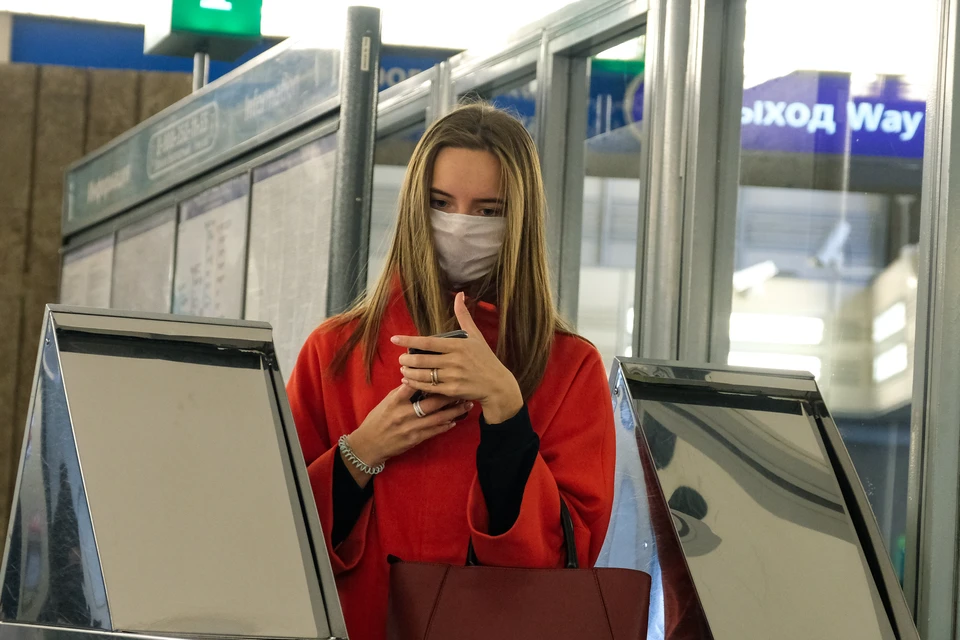 В Петербурге опять заговорили о пропускном режиме из-за коронавируса.