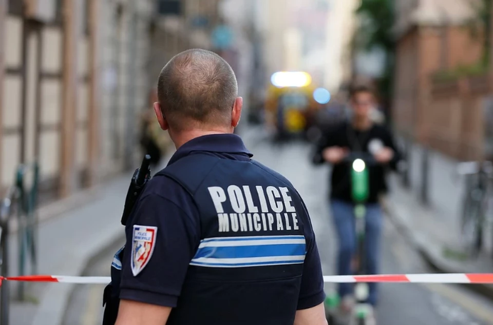 Два человека убиты и один ранен при нападении с ножом во Франции