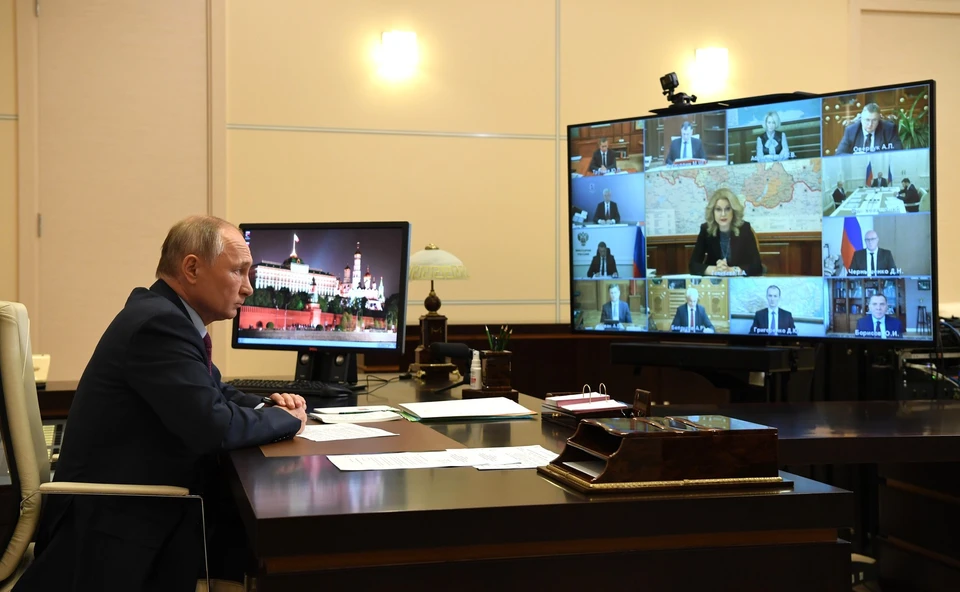Владимир Путин провёл в режиме видеоконференции совещание с членами Правительства Российской Федерации. Фото: kremlin.ru