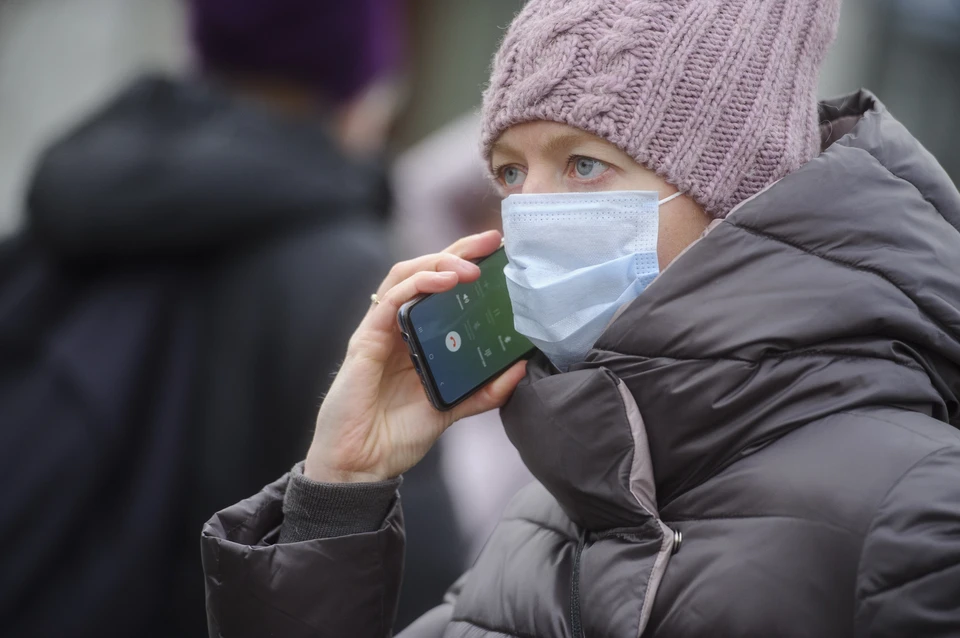 Кировчане, которые не могут получить больничный или выйти из карантина и вновь приступить к работе из-за длительной подготовки результатов анализов на коронавирус, могут позвонить на горячую линию Управления Роспотребнадзора.