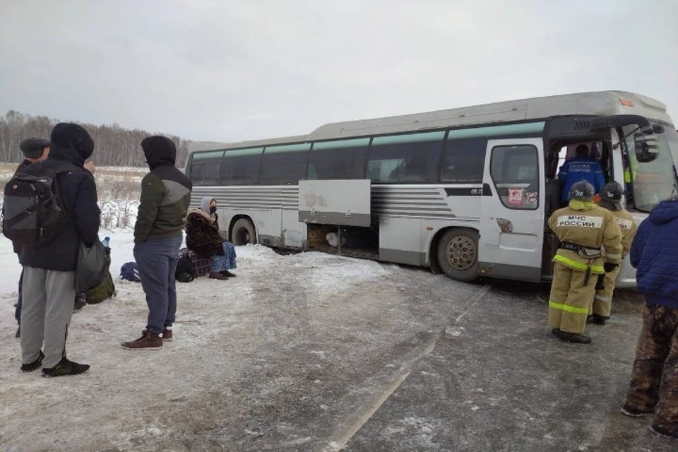 В результате ДТП пострадала одна из пассажирок Фото: ГУ МЧС по Красноярскому краю