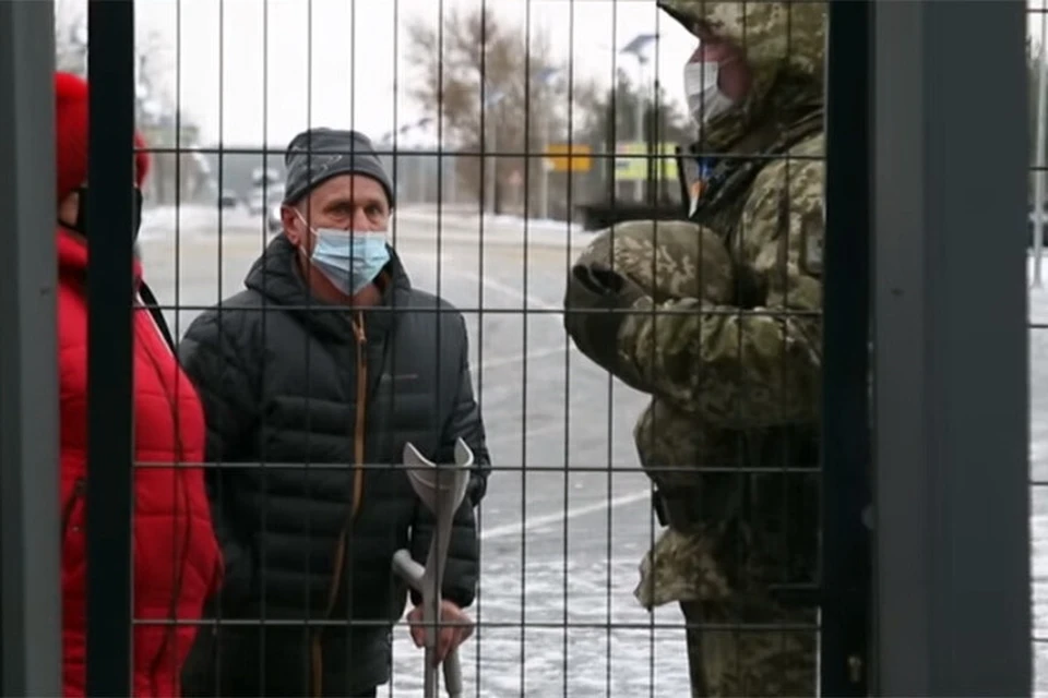 Открытие новых КПВВ переносится из-за того, что стороны конфликта не могут договориться о механизме пропуска людей и транспорта. Фото: ГПСУ