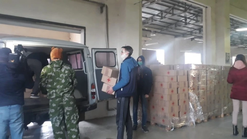 В Астраханскую область направили гуманитарный груз