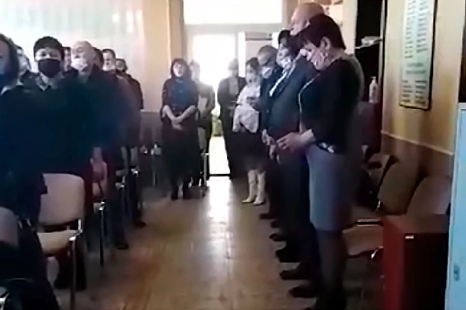 В Закарпатской области Украины депутаты Сюртовской сельской объединенной территориальной общины во время принесения присяги исполнили гимн Венгрии.