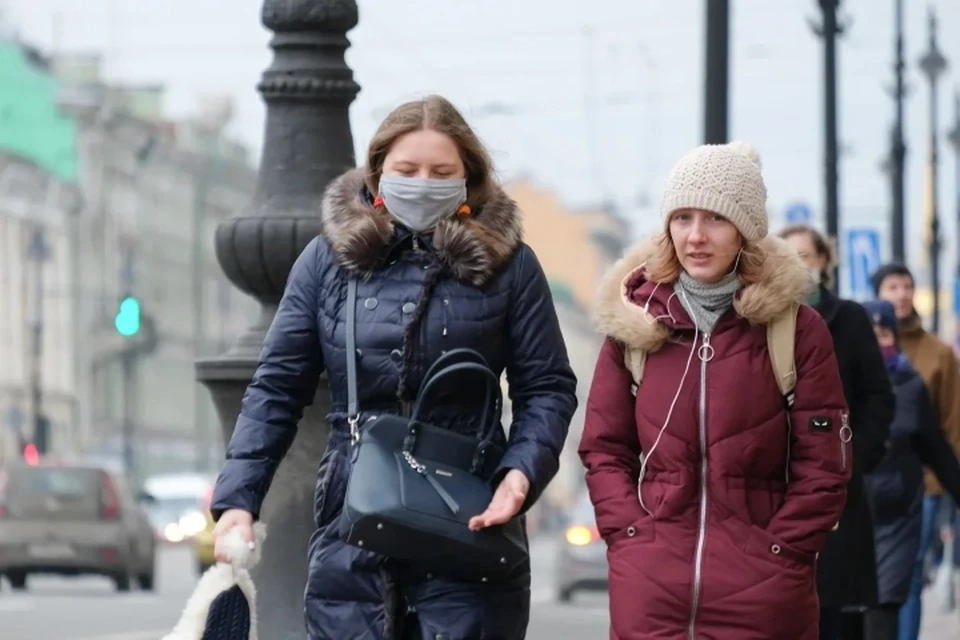 21 человек попался на отсутствии маски в общественном транспорте в Санкт-Петербурге за сутки.