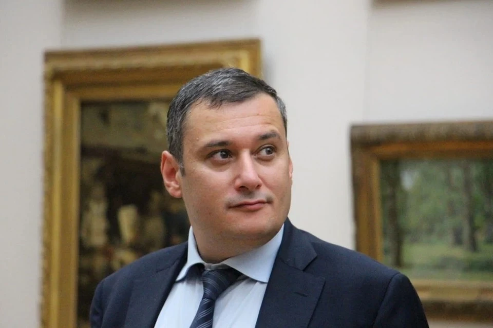 Александр Хинштейн рассказал, что думает о платных парковках